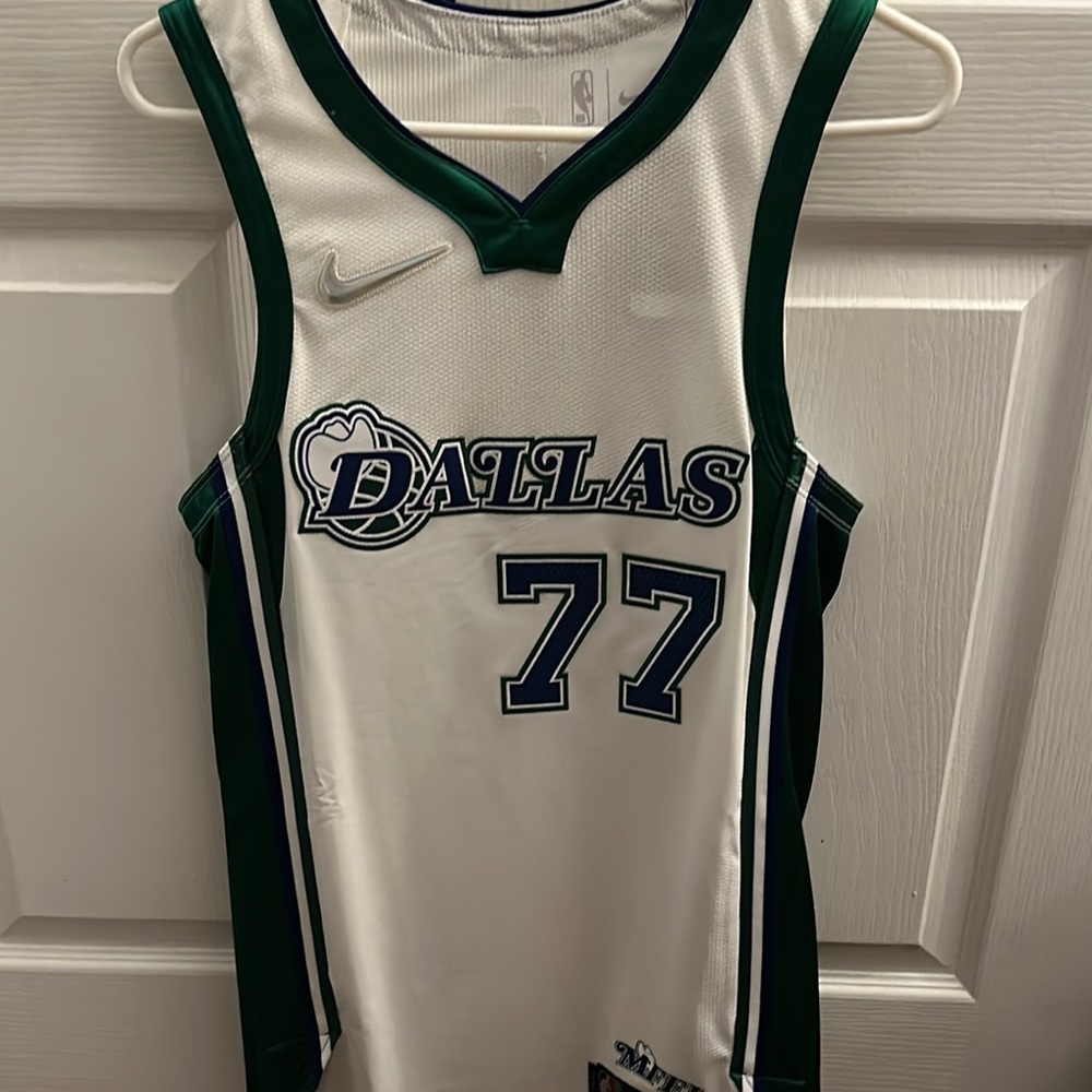 Nike Authentic Stitch - Dallas Mavericks Luka Doncic Jersey - 2021 City Edition